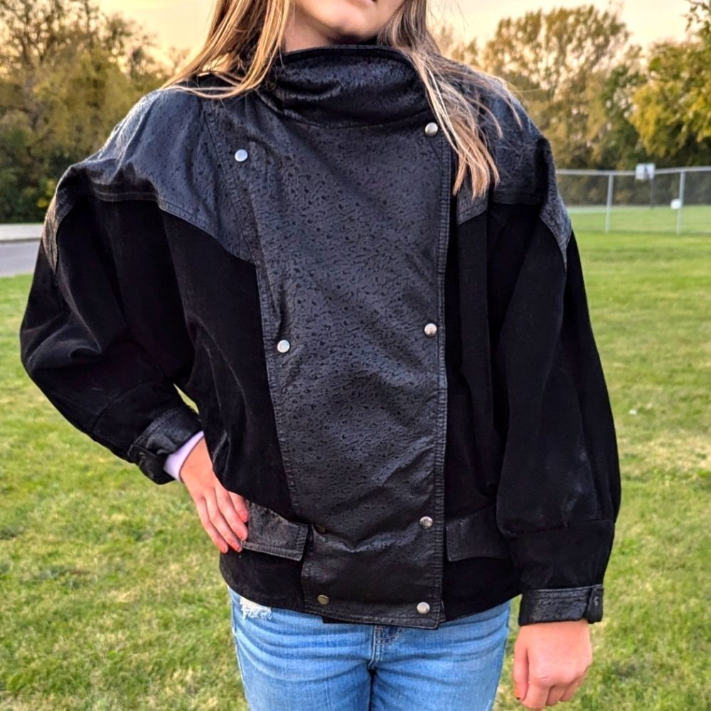 Berman's women's 80s vintage black leather bomber jacket size small